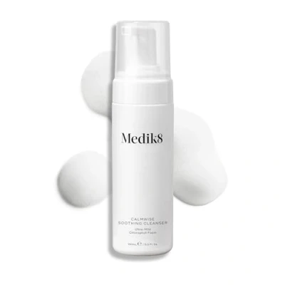 Abbildung von Medik8 Calmwise Soothing Cleanser Ultra milder Chlorophyllschaum Beruhigend &amp; reinigend Für empfindliche Haut 150ml