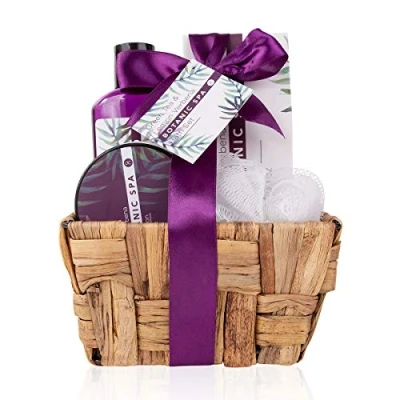Abbildung von ACCENTRA Pflege Geschenkset &quot;Botanic Spa&quot; Bade im dekorativen Korb aus Seegras, bereits als Geschenk verpackt