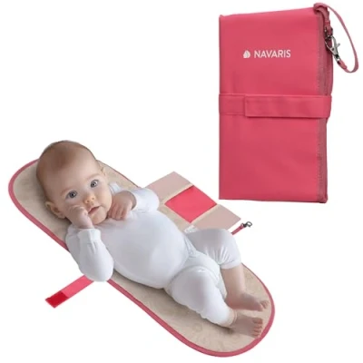Abbildung von Navaris Windeltasche für unterwegs Wickelunterlage waschbar Wickelmatte abwaschbar Baby Coral