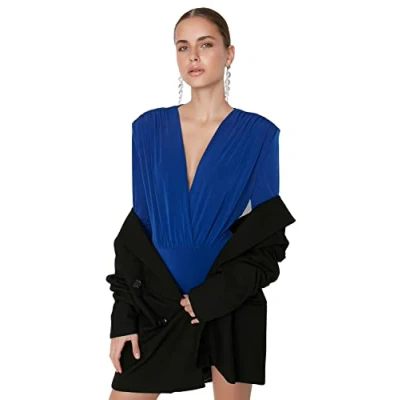 Abbildung von Trendyol Damen Figurbetonter zweireihiger gewebter Body Hemd, Saxe Blue, 38