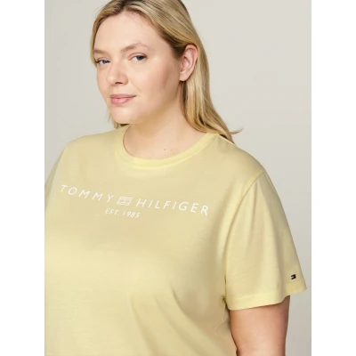 Abbildung von Tommy Hilfiger Curve Rundhalsshirt &quot;CRV REG CORP LOGO C NK SS&quot;, in größeren Größen verfügbar, mit Logostickerei