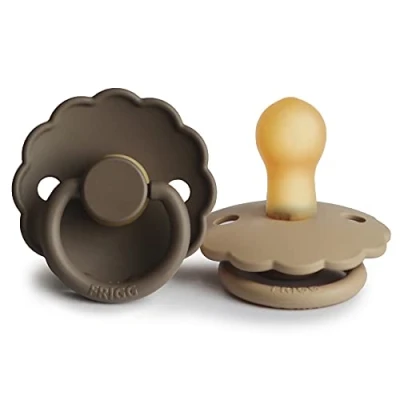 Abbildung von FRIGG Daisy Schnuller 2 Packung Latex BPA Frei Hergestellt in Dänemark Symmetrischer Sauger Kirschform (Croissant/Portobello, Größe 1 (0 6 Monate))
