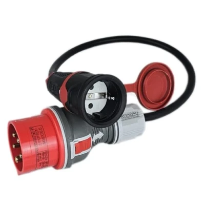 Abbildung von RoadEu CEE Starkstrom Adapter, Stecker 16A, 380V auf 220V Schuko Kupplung, 3x2,5mm Gummikabel 5 Meter. Adapter 16A 230V. Verteiler