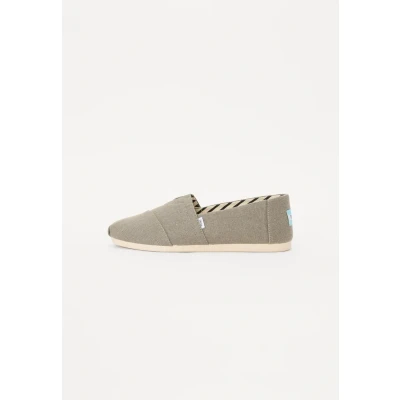 Abbildung von TOMS Alpargata Classic Espadrille, Herren, Größe: 45, Grey Schuhe