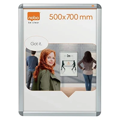 Abbildung von Nobo Premium Plus Plakatrahmen mit Klapprahmen, 500 x 700 mm, Wandbefestigung durch Eckmontage, Aluminiumrahmen, Entspiegelte Kunststoff Abdeckung, Silber, 1902210