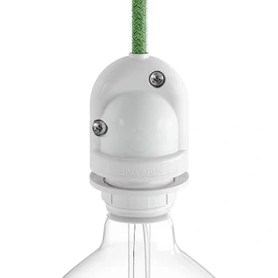 Abbildung von creative cables EIVA, die erste wiederverdrahtbare Outdoor Lampenfassung, E27, IP65 Weiß