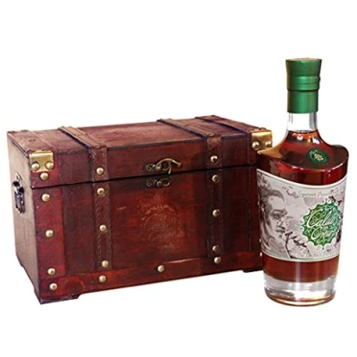 Abbildung von Calicos Crew The Doctors Tranquilizer 21 Jahre Rum in Geschenkverpackung Noten von Haselnuss Nougat 700ml 40% vol alt