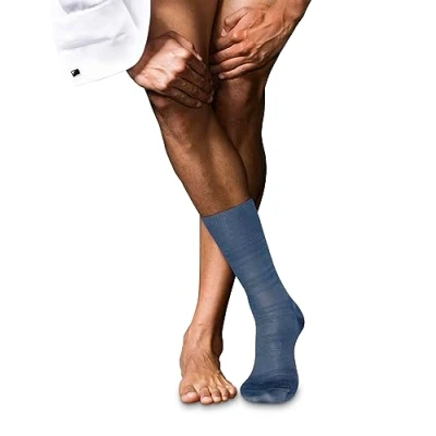 Abbildung von FALKE Herren Socken Highshine M SO Seide Baumwolle gemustert 1 Paar, Blau (Bluestone 6067), 41 42