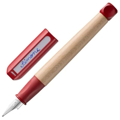 Abbildung von Lamy abc Füller kindergerechter Schreiblernfüller mit ergonomischem Griff &amp; polierter Stahlfeder robustes Ahorngehäuse inkl. Tintenpatrone T 10 blau Rechtshänder (Feder Breit, red)