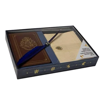 Abbildung von Harry Potter: Hogwarts School of Witchcraft and Wizardry Desktop Stationary Set
