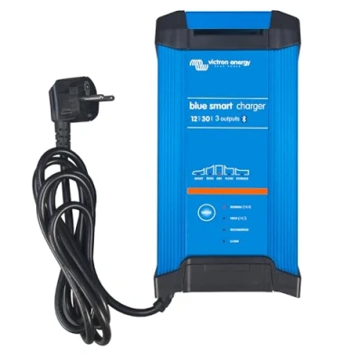 Abbildung von Victron Energy Blue Smart Batterie Ladegerät 12 Volt 30 Ampere 230V Autobatterie Batterieerhaltungsgerät und Desulfator IP22 Geschützt Bluetooth 3 Ausgänge CEE 7/7