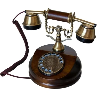 Abbildung von Opis 1921 Cable Modell A: Retro Telefon aus Holz wie ein Vintage mit Wählscheibe und Schnur als Nostalgie Festnetztelefon