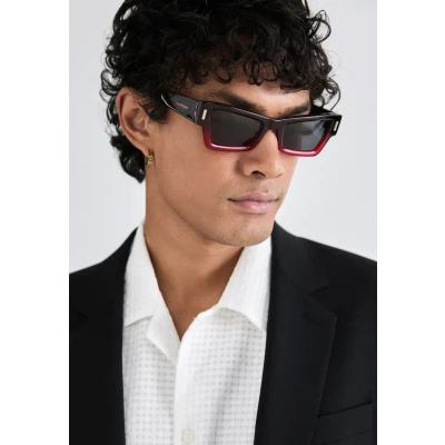 Abbildung von Ferragamo Unisex Sonnenbrille, Größe: One Size, Transparent dark red