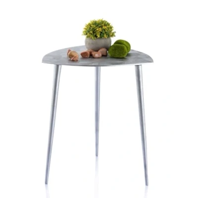 Abbildung von Amago home Beistelltisch Metall Dekotisch Alster 40x45x40 cm dreieckig klass. Design Aluminium Farbe Silber