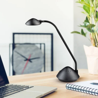 Abbildung von Maul Tischleuchte MAULarc LED Schreibtischlampe mit beweglichem Leuchtenkopf Platzsparende Tischlampe für Schreibtisch, Büro und kleine Arbeitsflächen Warmweißes Licht Schwarz
