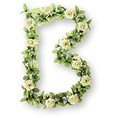 Abbildung von Blumengirlande Basil Mit Rosen, Grüne Asten Und Gipskraut Weiß