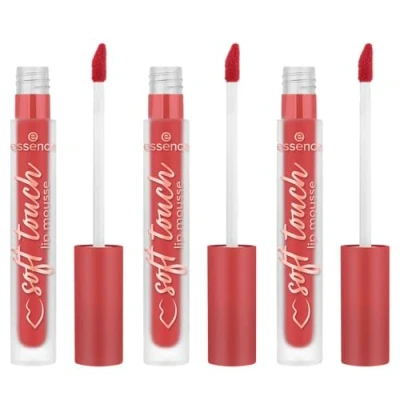 Abbildung von essence soft touch lip mousse, Lippenstift, Nr. 04, Rot, mattierend, abdeckend, natürlich, farbintensiv, vegan, ölfrei, ohne Parabene, Nanopartikel frei, 3er Pack (3x4g)