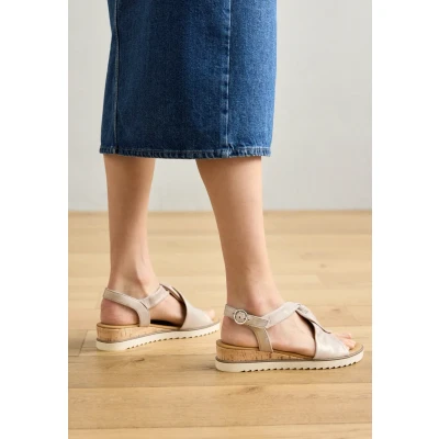 Abbildung von Gabor Damen Keilsandalen, Frauen Sandalen,Leichte Mehrweite (G),Wedge Heel,bequem,Sommerschuhe,Freizeitschuhe,Muschel(Kork/crem),39 EU / 6 UK