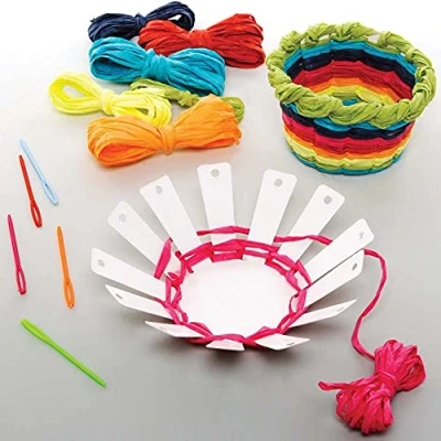 Abbildung von Baker Ross FE184 Regenbogen Korbflecht Set, 5 Stück, Einführung ins Nähen für Anfänger, Bastelprojekt Kinder, Rot