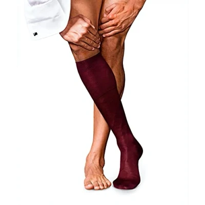 Abbildung von FALKE Herren Kniestrümpfe No. 4 M KH Seide lang einfarbig 1 Paar, Rot (Barolo 8596), 41 42