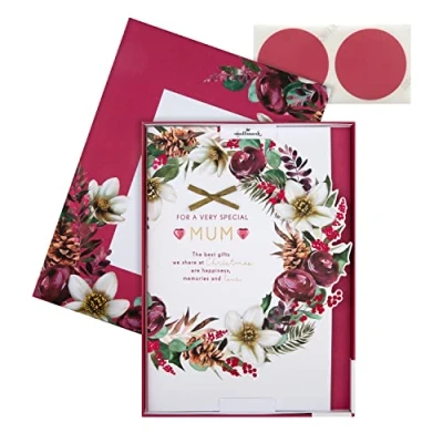 Abbildung von Hallmark Weihnachtskarte für Mütter, traditionelles Kranz und Vers Design