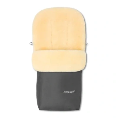 Abbildung von Hofbrucker Lammfell Fußsack Putzi Kinderwagen, Buggy/Winterfußsack wind &amp; wasserabweisend/Warmer Oberteil abnehmbar/echtes Lammfell/Made in Germany