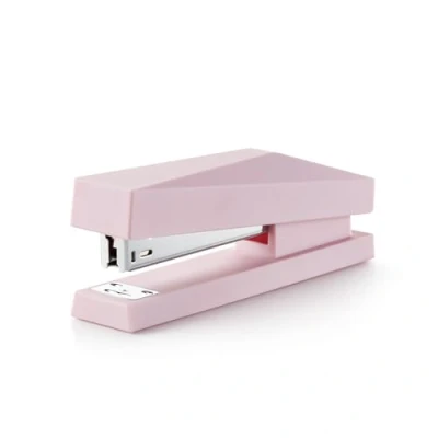 Abbildung von Miquelrius Hefter, Heftklammerkompatibel 24/6, Format 122 x 60 76,5 mm, Kapazität bis zu 20 Blatt, Heftklammergerät Farbe Pink