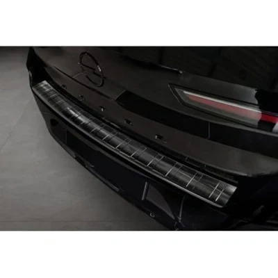 Abbildung von Avisa Schwarz Edelstahl Heckstoßstangenschutz kompatibel mit Opel Astra L HB 5 türer 2021 &#039;Ribs&#039;