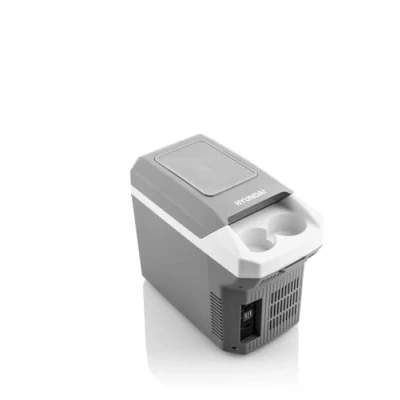 Abbildung von HYUNDAI ELECTRONICS MC08 Mini Kühlbox mit Heizfunktion I 8L Auto 12V USB Anschlüsse leise (35 dB) Anti Rutsch für Camping &amp; Reisen Grau