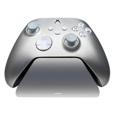 Abbildung von Razer Universelle Schnellladestation Schnellladegerät für Xbox Controller (Universelle Kompatibilität, Magnetkontaktsystem, Passend zu jedem Controller) Lunar Shift