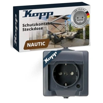 Abbildung von Kopp Nautic 1 fach Schutzkontakt Steckdose mit Klappdeckel und erhöhtem Berührungsschutz, Aufputz Feuchtraum, 16A, 250V/AC, IP44, anthrazit, 107815006