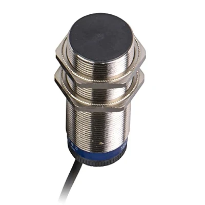 Abbildung von Verdrehsicherung fl M30 PNP NC Sn = 10 mm 2 m Kabel 6 150p/min