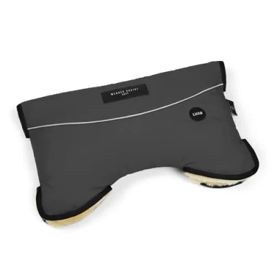 Abbildung von Kinderwagen Muff aus Lammfell von WERNER CHRIST BABY MOFFY LUXE ist der ideale Handwärmer für Buggys medizinischem Fell, einfache Handhabung, Handmuff in Stone (grau)