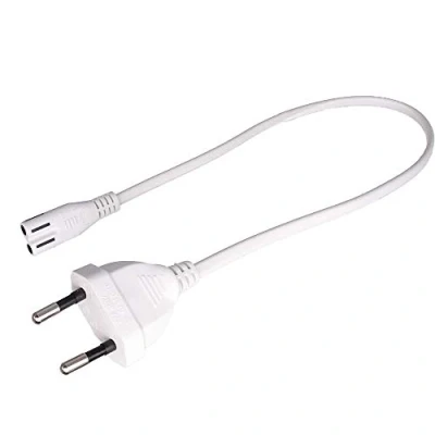 Abbildung von shortix kurzes Netzkabel (Stromkabel mit Euro Flachstecker auf 8 Buchse). weiß. 50cm.