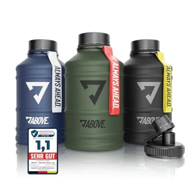 Abbildung von ABOVE. Edelstahl Trinkflasche 1.3L / 2.2L BPA frei, Auslaufsicher &amp; Robust 2L Metallflasche mit Extra Trinkverschluss für Sport, Fitness Outdoor I hochwertige Geschenkbox (Blau, 2.2L)