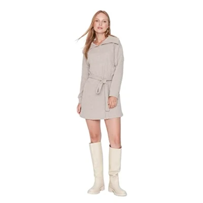Abbildung von TRENDYOL Damen Woman Mini Bodycon V Ausschnitt Gestrickt Kleid, Beige, 36