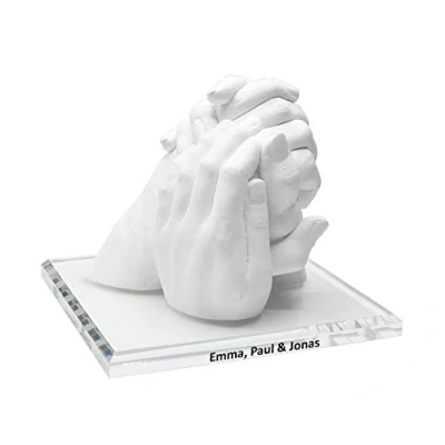 Abbildung von Lucky Hands® Family Abformset Trio 3D Familien Handabdruck DIY Set für 3 Erwachsenenhände Gipsabdruck Familie Auch Kinder und Jugendliche (inkl. Acrylsockel 20 x cm mit Beschriftung)