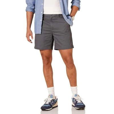 Abbildung von Amazon Essentials Herren Shorts, Klassischer Schnitt, 18 cm, Grau, 36W