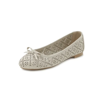 Abbildung von LASCANA Ballerina, Freizeitschuh, Slipper, Halbschuh mit kleinen Cut Outs VEGAN
