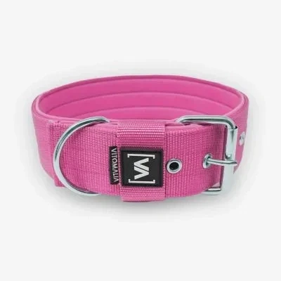 Abbildung von VITOMALIA® 5cm Breites Hundehalsband mit abstehender Neopren Innenfütterung für Hunde, Silberfarbende Edelstahl Dornschnalle, große Hunde (5cm/XL = 50cm 60cm, Pink)