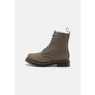 Abbildung von Dr. Martens 1460 Serena Schnürstiefelette, Damen, Größe: 43, Grey/black Schuhe