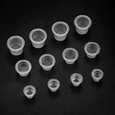 Abbildung von Xiaheipi 400 Stück Tattoo Farbkappen Cups, Tätowierfarben Ink Becher, Tinte Becher Pigment Behälter, Plastikbecher 100 groß, mittel, 200 klein