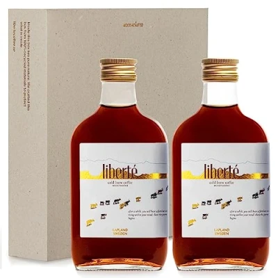 Abbildung von Cold Brew Coffee by Liberté, Holzgeröstet Eiskaffee Mit Arktischem Wasser in Schweden gebraut, Fertigkaffee ohne Zucker, Milch vegan, Iced Experience with Medium Roast Beans