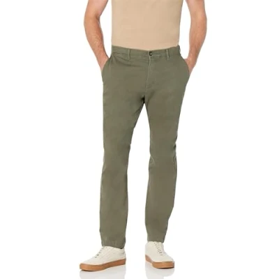 Abbildung von Amazon Essentials Herren Lässige Stretch Chinohose mit sportlicher Passform (in Übergrößen erhältlich), Olivgrün, 32W / 31L
