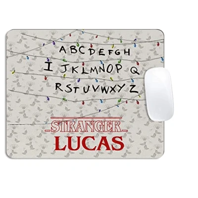 Abbildung von Personalisierte Mauspad mit Namen. Geschenke für Fans. Verschiedene Modelle 18x22cm Rechteckig. Stranger Lights