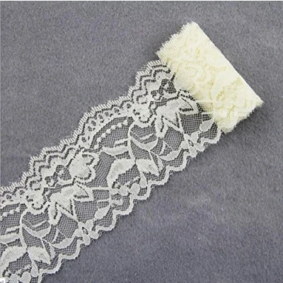 Abbildung von Yulakes 10 Yards Vintage Spitzenbordüre 5.5cm Breite, Spitzenborte Spitzenband ，Dekorband, Handwerk, Schleifband (Creme)