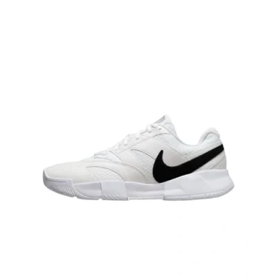Abbildung von Nike Performance Court LITE 4 Multicourt Tennisschuh, Herren, Größe: 45, White/black/summit white Schuhe