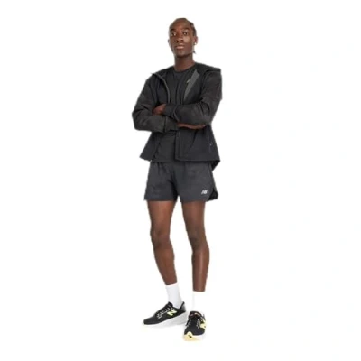 Abbildung von New Balance Reflective Short kurze Sporthose, Herren, Größe: Large, Black/multi