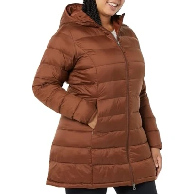 Abbildung von Amazon Essentials Damen Leichter, wasserabweisender Puffermantel mit Kapuze (erhältlich in Übergröße), Dunkles Toffee Braun, XXL