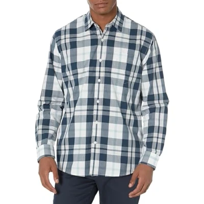 Abbildung von Amazon Essentials Herren Lässiges langärmeliges Popeline Hemd normale Passform, Vintage Indigo Weiß Karomuster, XXL
